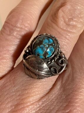 Vintage Native American Sterling silver Kingsman Vivid Blue Turquoise Ring 5 1/4